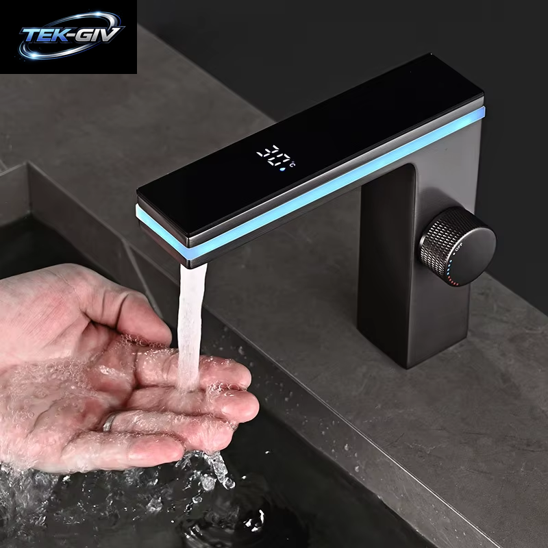Digitalanzeige Badezimmer Waschbecken Wasserhahn Intelligente LED Messing Deck Montiert Waschbecken Kran Heißes Kaltes Wasser Mischer Waschbecken Eitelkeit Wasserhahn